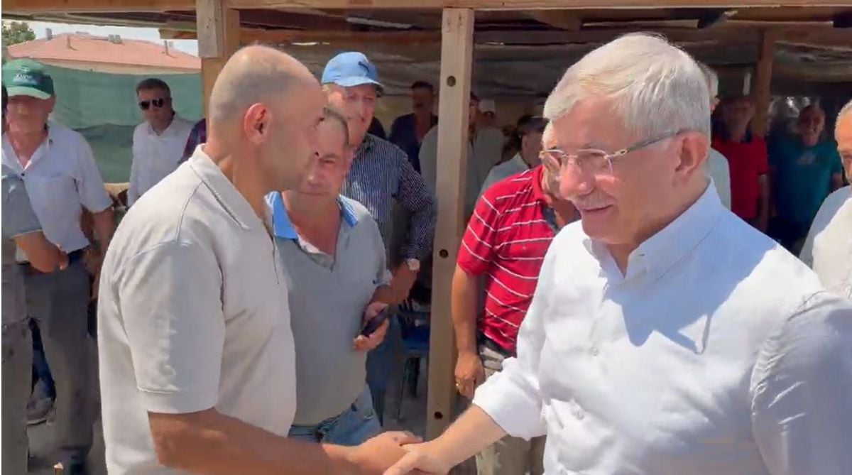 Ahmet Davutoğlu, Ankara'da çiftçilerle bir araya geldi