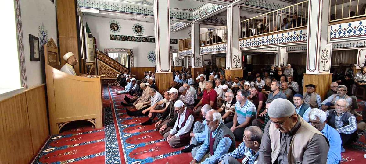 Anamur'da yayla sakinlerine yönelik dini hizmetler kapsamında vaaz ve sohbet programları düzenleniyor.