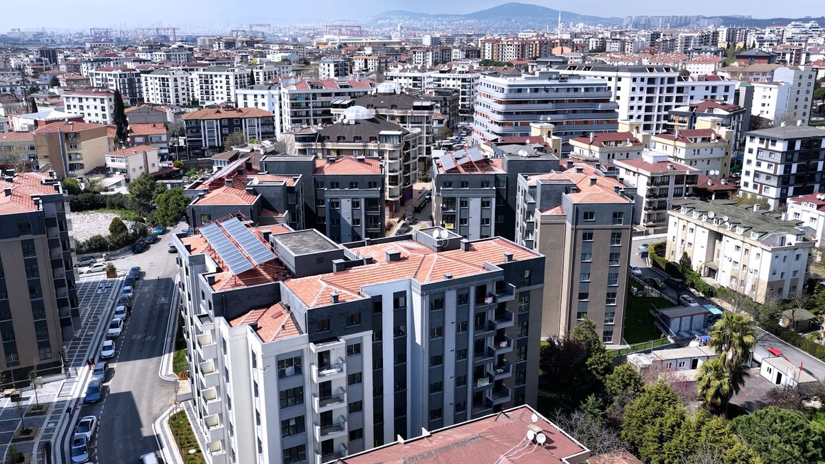 İstanbul Tuzla'da tamamlanan Has Sitesi Kentsel Dönüşüm Projesi'nde hak sahipleri yeni evlerine taşındı