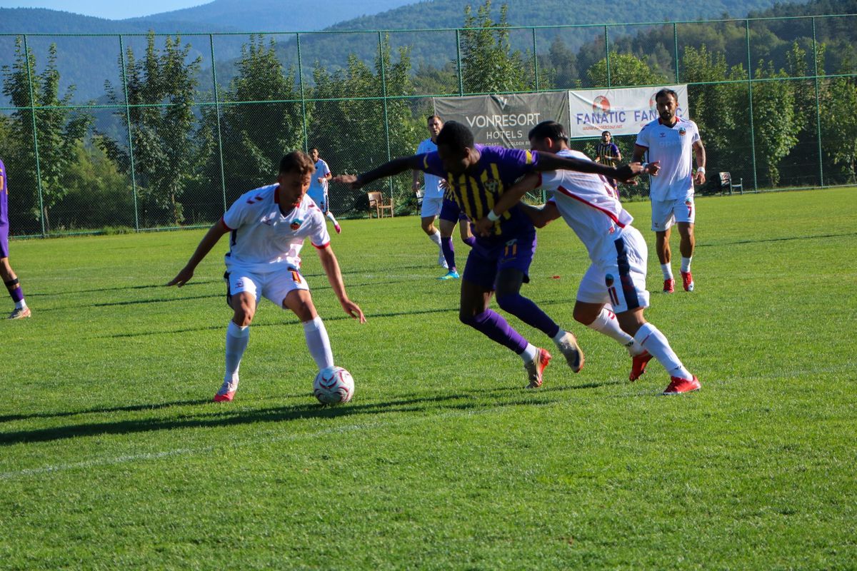 Eyüpsporlu futbolcuların maç sırasında çekilmiş bir fotoğrafı.