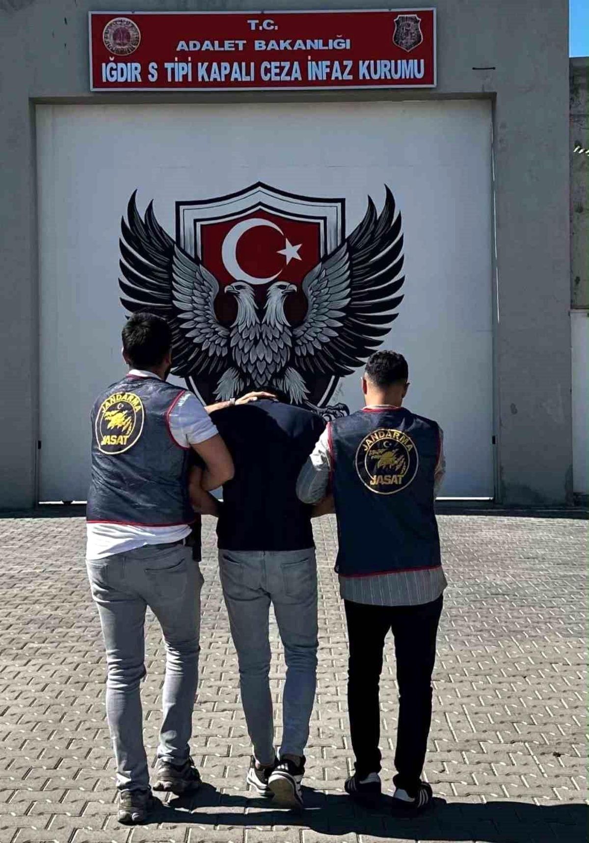 Iğdır'da uyuşturucu suçundan aranan firari yakalandı