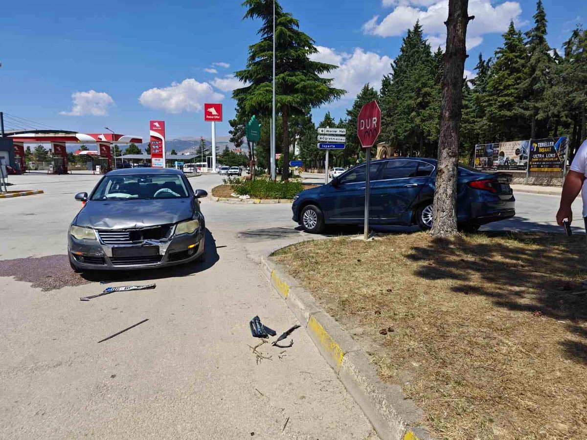 Isparta'da trafik kazası: 1 yaralı