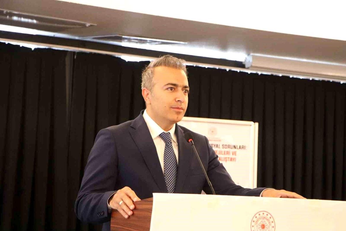 Karaman'da 'Sosyal Sorunlar' çalıştayı düzenlendi