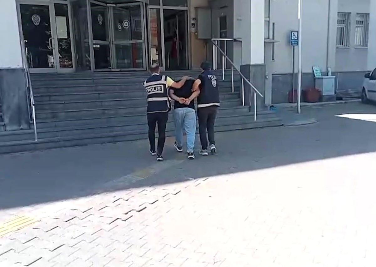 Kayseri'de kesinleşmiş hapis cezasıyla aranan 2 şahıs yakalandı