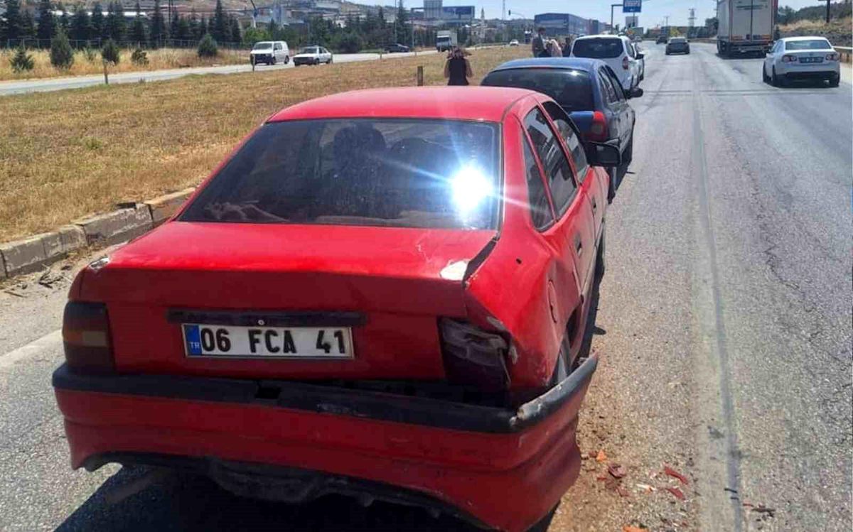 Kırıkkale'de 3 araçlı trafik kazası: 1 yaralı
