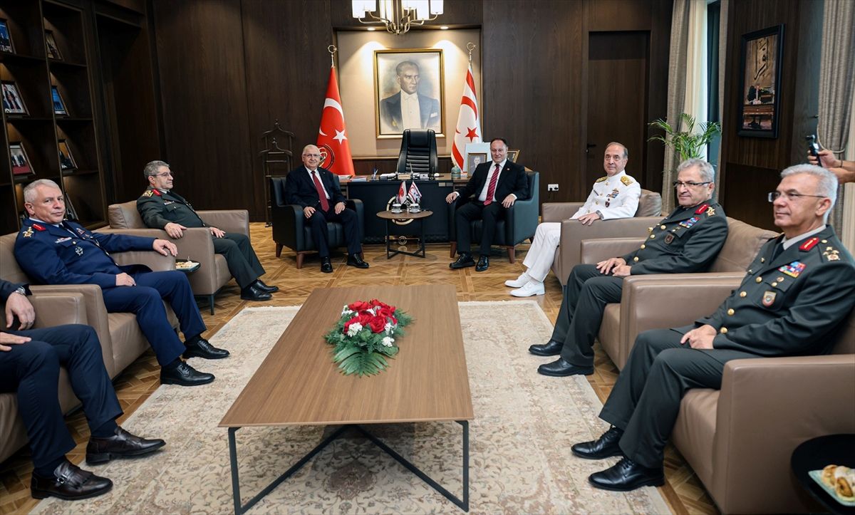 KKTC Cumhuriyet Meclisi Başkanı Öztürkler, Milli Savunma Bakanı Güler'i kabul etti