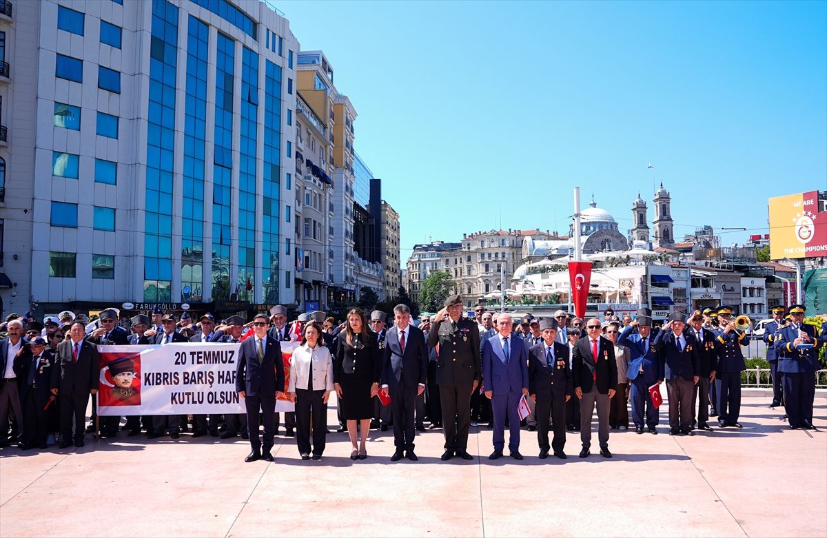 KKTC'nin 20 Temmuz Bayramı İçin Taksim'de Tören