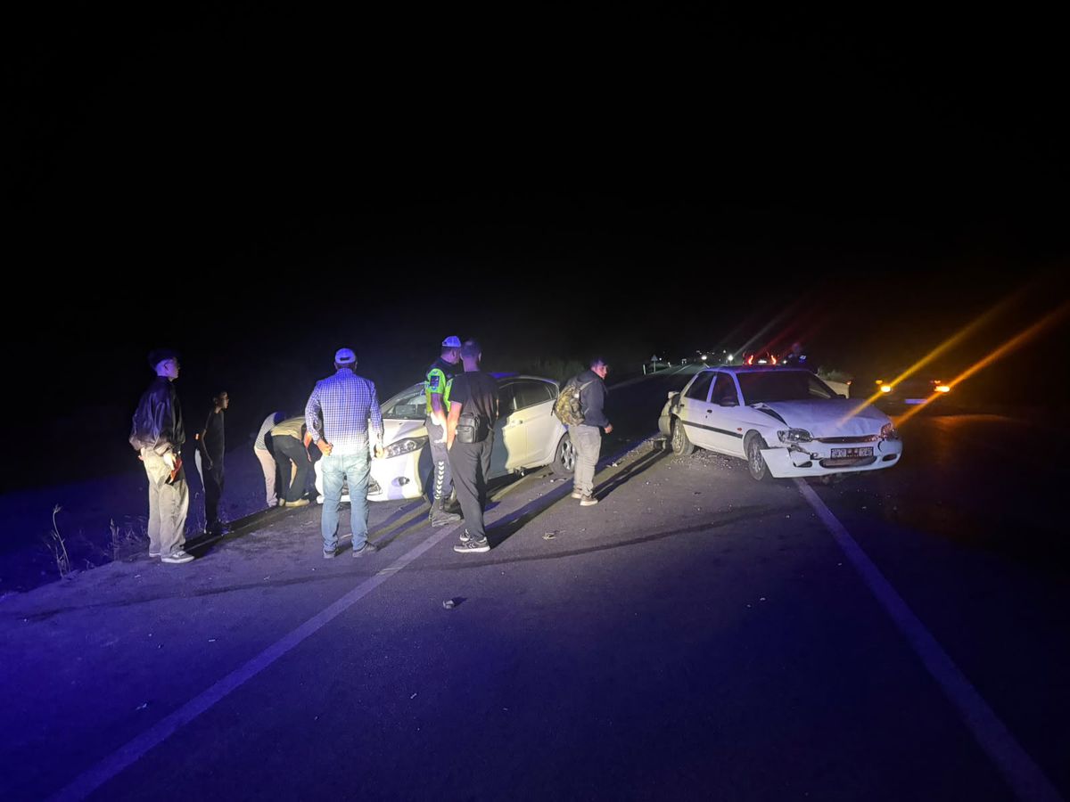 Kütahya'da meydana gelen zincirleme trafik kazası sonrası olay yeri.