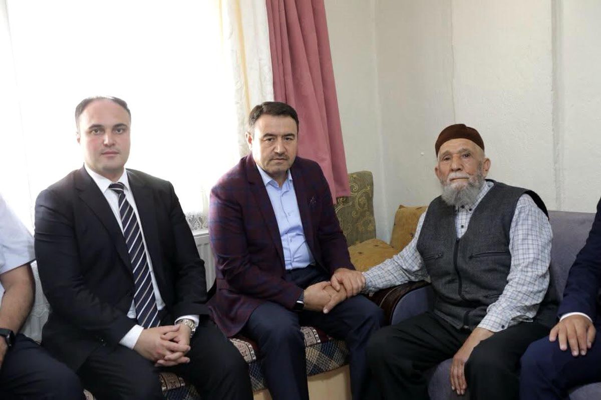 Vali Işın, Gazi Mehmet Torun'u Evinde Ziyaret Etti