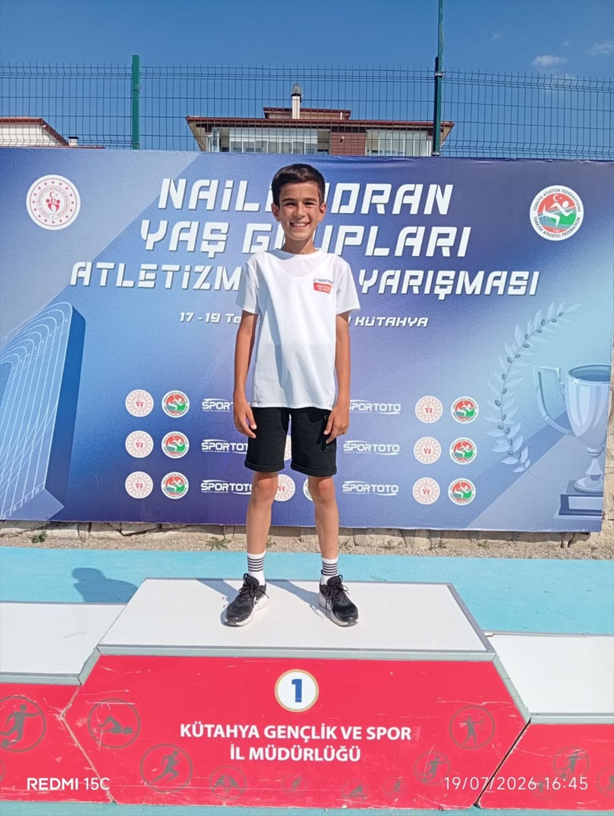 Niğdeli sporcu atletizm finalinde Türkiye ikincisi oldu