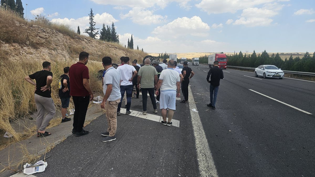 Şarampole devrilen cipin sürücüsü yaralandı