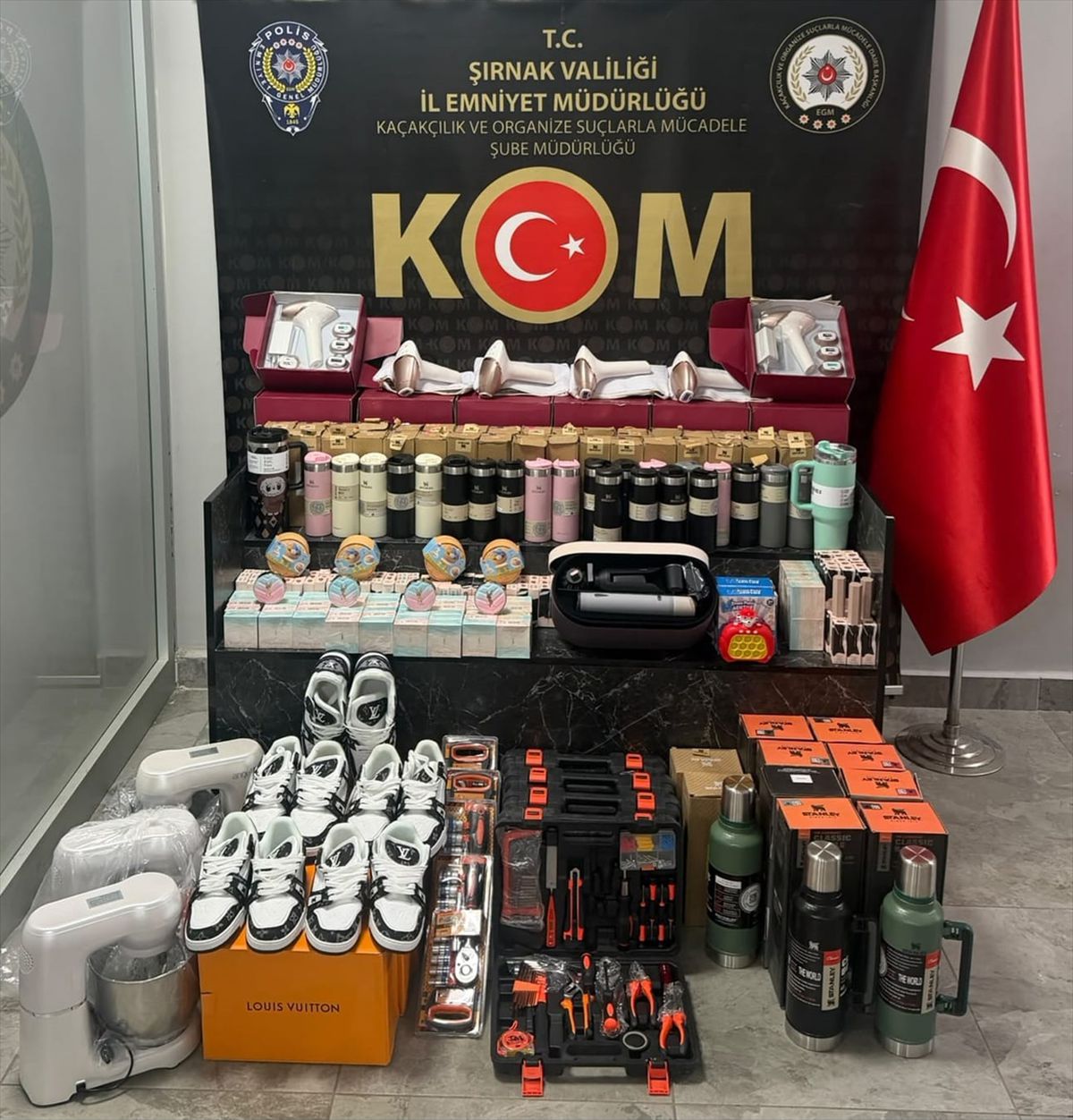Şırnak'ta kaçakçılık ve asayiş operasyonlarında 4 şüpheli tutuklandı