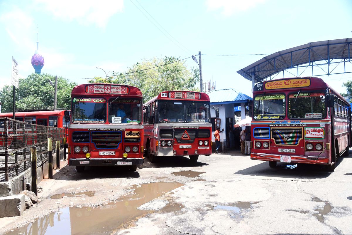 Sri Lanka Trafik Kazalarını Önlemek İçin Toplu Taşıma Araçlarını Denetleyecek