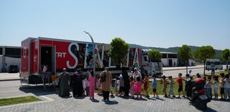 TRT Sinema Tırı, Çorum'da çocuklarla buluştu
