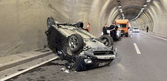 Zonguldak'ta tünelde duvara çarpıp takla atan otomobildeki 2 kişi yaralandı