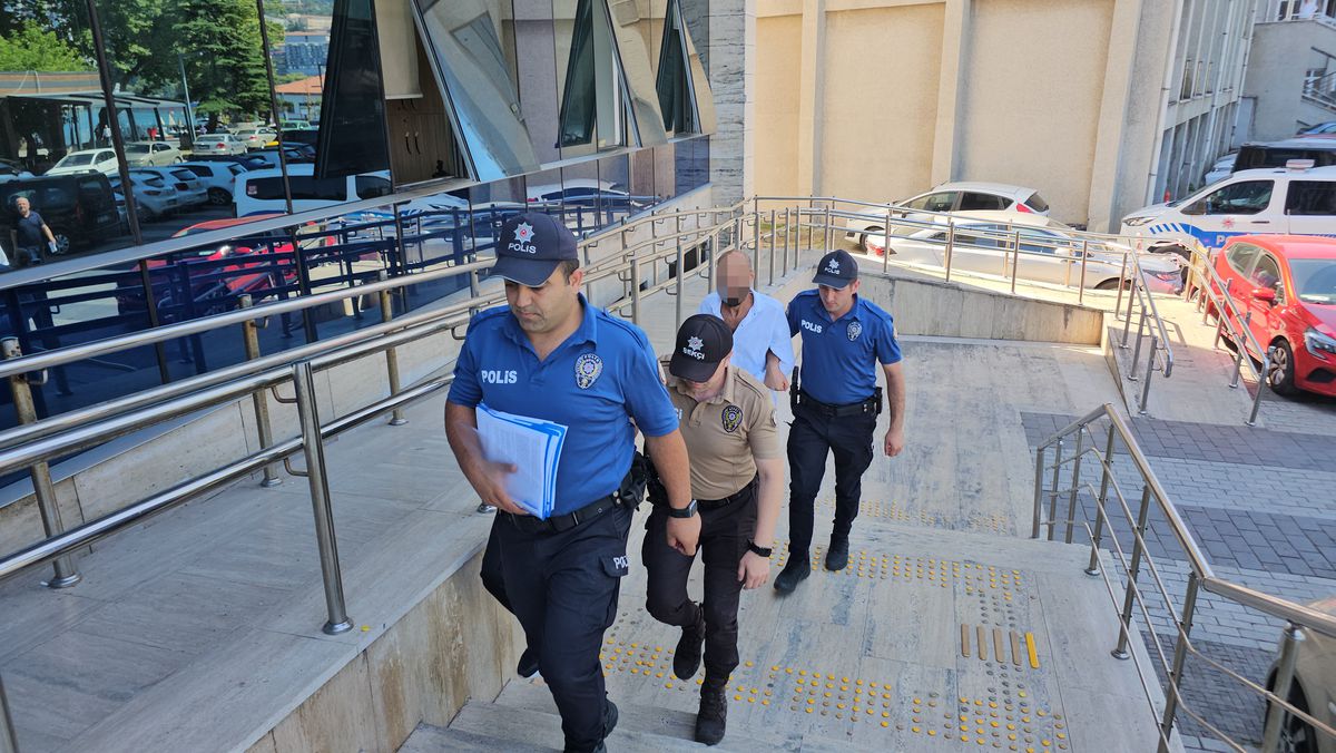 Alacak tartışmasında zabıtayı vuran güvenlik görevlisi adliyede