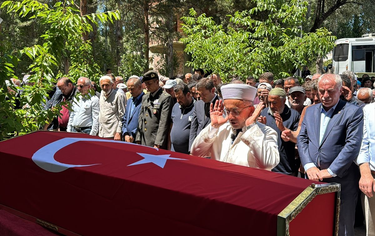 Kıbrıs gazisi Eşref Kabak son yolculuğuna uğurlandı
