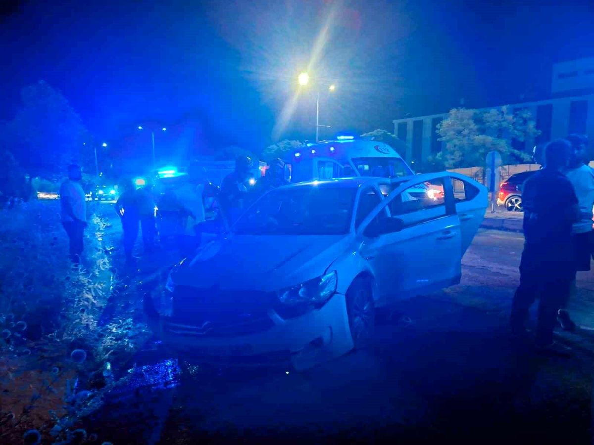 Bingöl'de iki otomobil çarpıştı: 2 yaralı