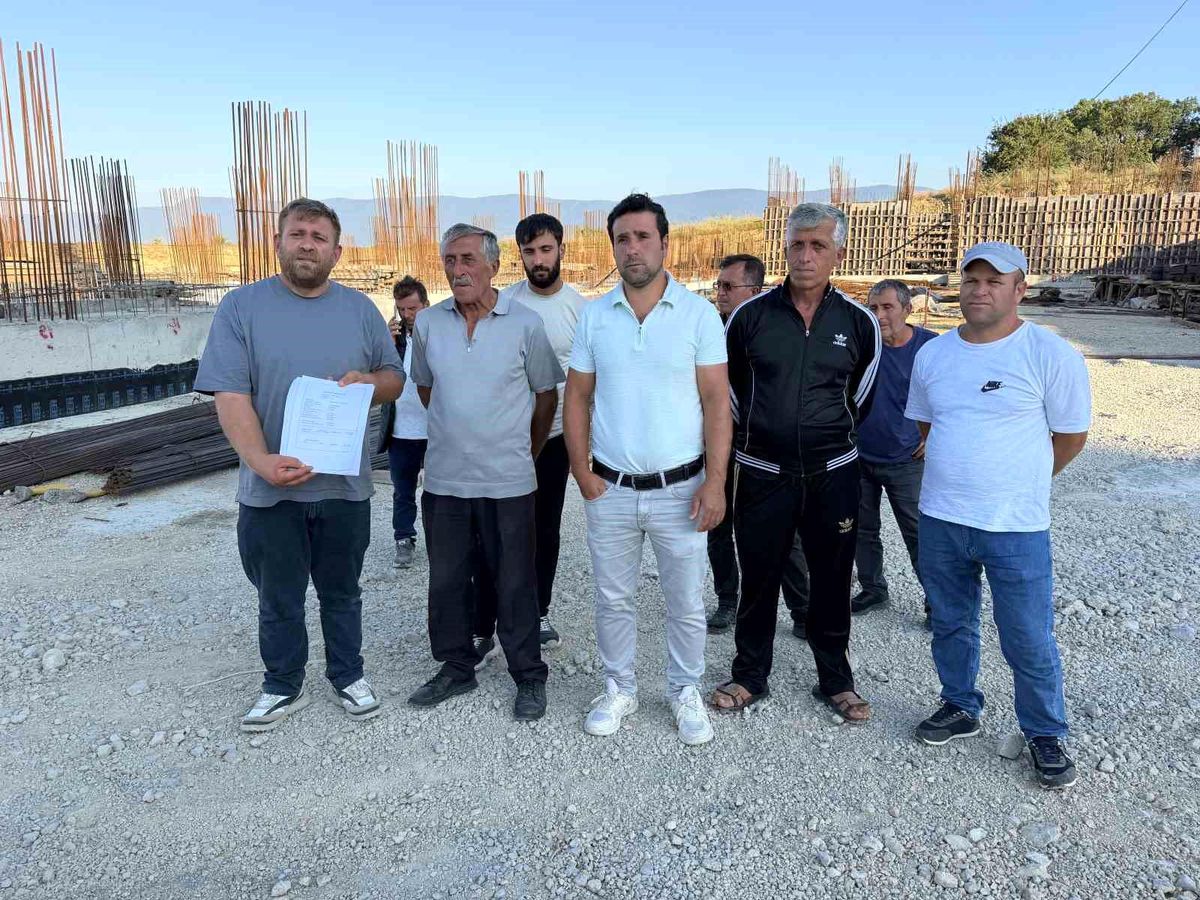 Bolu'da üniversite inşaatında maaşlarını alamayan işçiler 2 haftada 4 kez vince çıktı: '20 gündür yemek ve su yok'