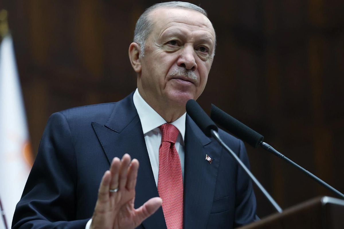 Tuzla Belediye Başkanı Eren Ali Bingöl'ün AK Parti'ye geçiş yapacağı iddia edildi.