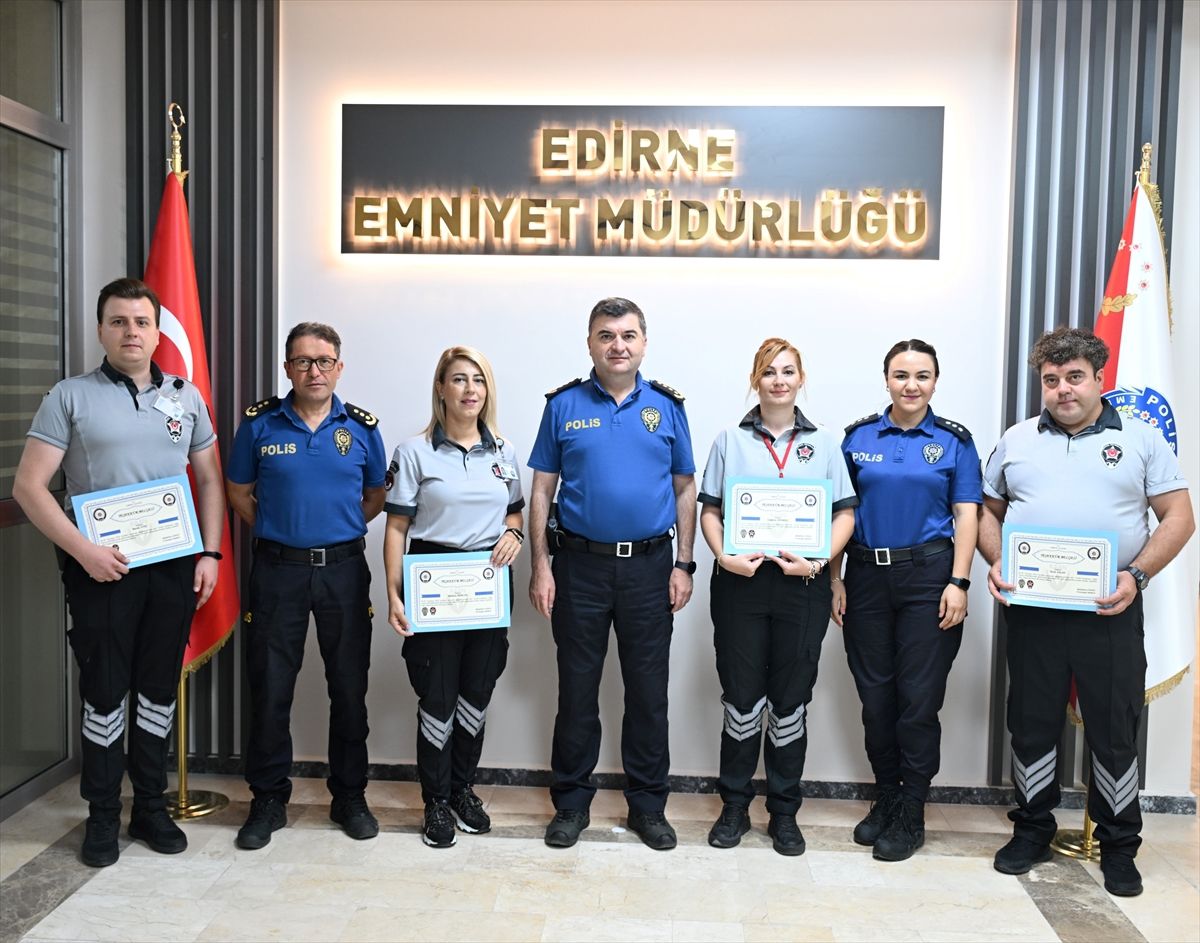 Edirne Emniyet Müdürü Ayhan'dan özel güvenliklere teşekkür belgesi