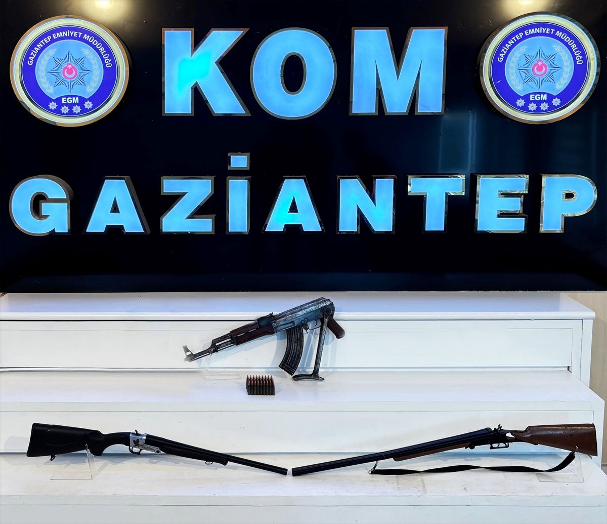 Gaziantep'te silah kaçakçılığı operasyonu: 2 gözaltı