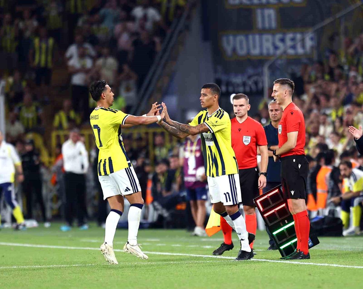 Greenwood, ilk kez Fenerbahçe forması giydi