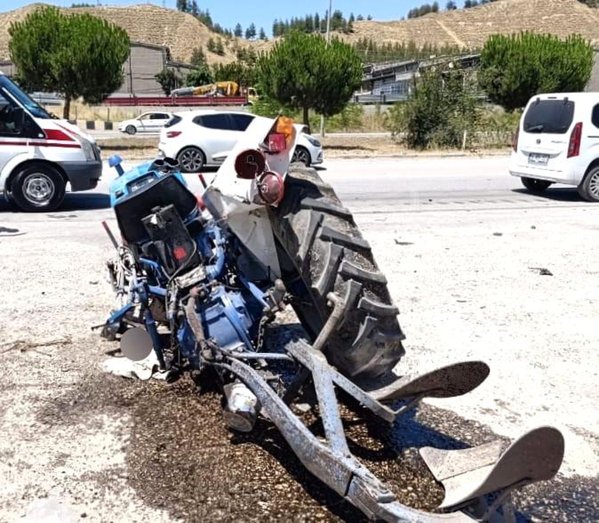 Karabük'te tır ile traktör çarpıştı: 1 ağır yaralı
