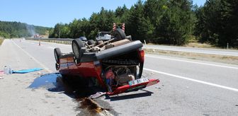 Kastamonu'da devrilen otomobildeki 3 kişi yaralandı