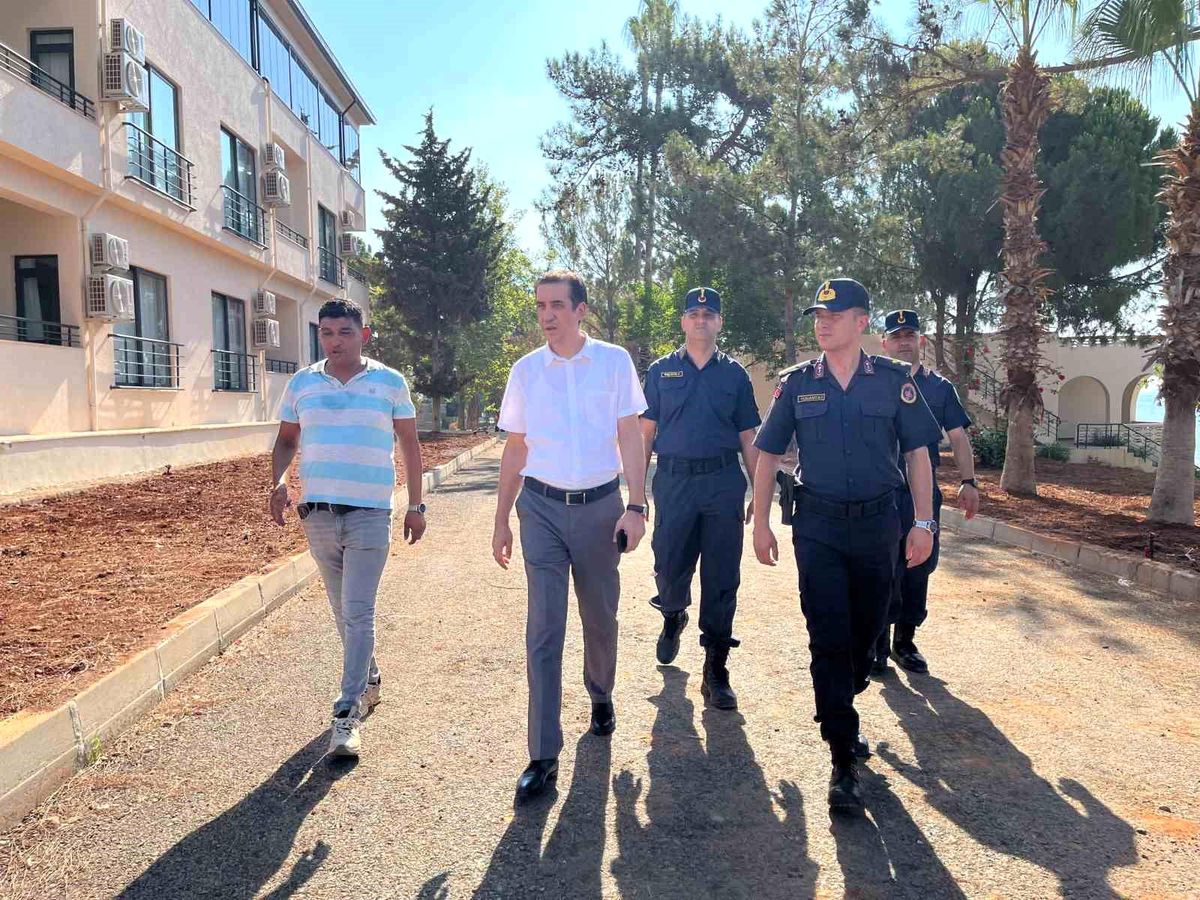 Kaymakam Topsakaloğlu, Tekeli Jandarma Sosyal Tesisleri inşaatını inceledi