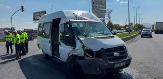 Kayseri'de yolcu minibüsü ile otomobilin çarpıştığı kazada 8 kişi yaralandı