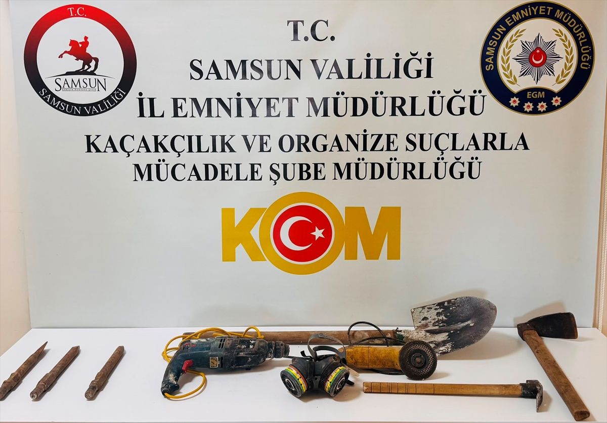Samsun'da binada çukur kazarak define arayan 4 şüpheli yakalandı