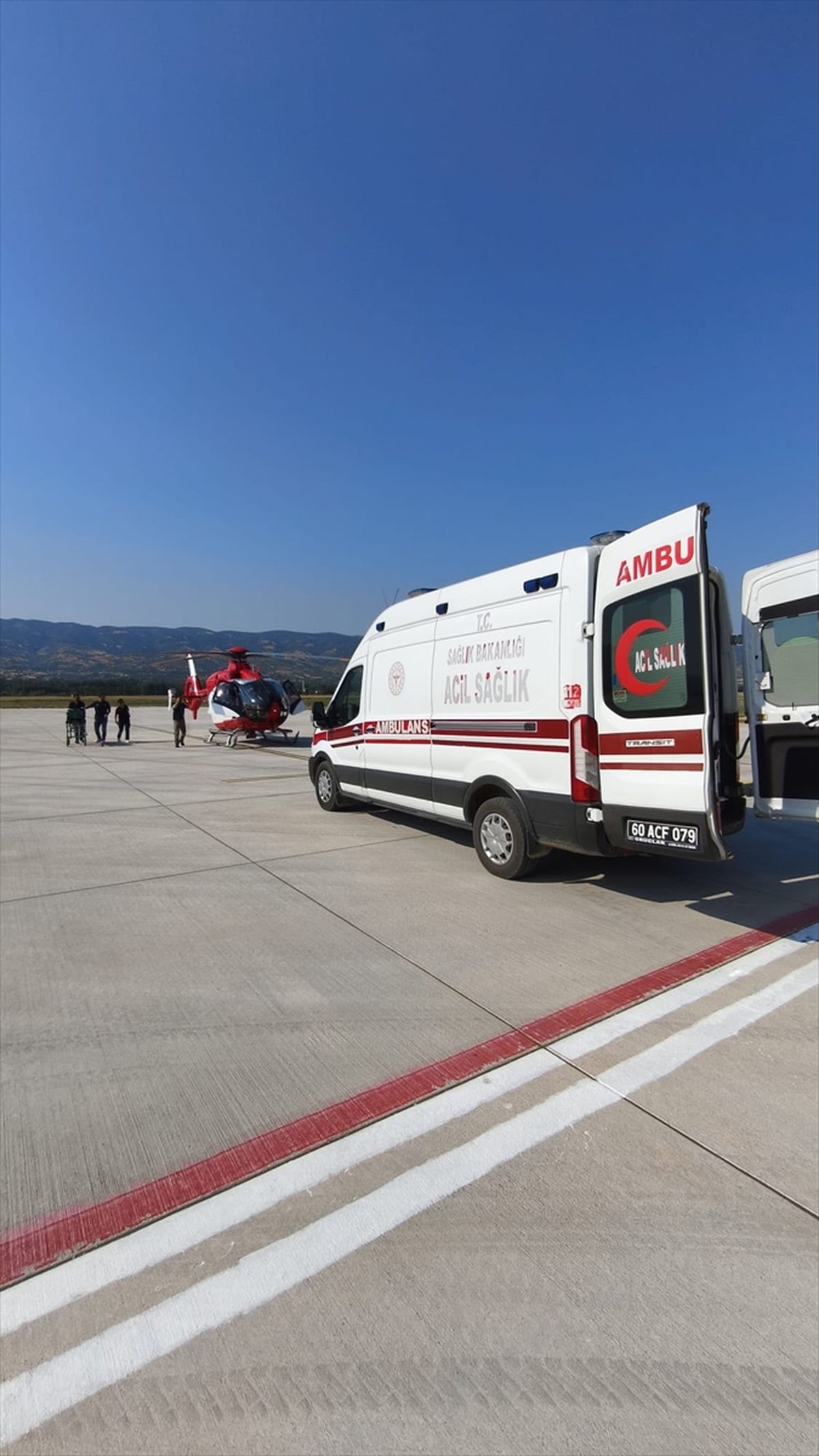 Tokat'ta ambulans helikopter 14 yaşındaki çocuk için havalandı