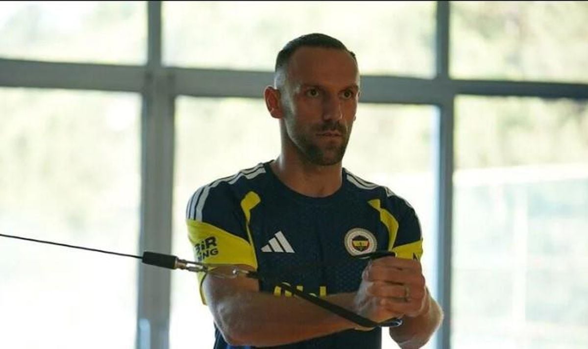 Fenerbahçe'nin Gornik Zabrze ile oynayacağı maç kadrosunda Vedat Muriqi'nin yer almaması