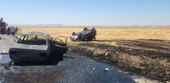 Afyonkarahisar'da iki otomobilin çarpıştığı kazada 1 kişi öldü, 2 kişi yaralandı