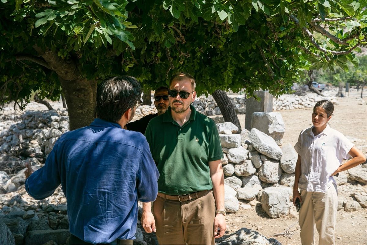 AK Parti Muğla İl Başkanı Güngör Marmaris'te arkeolojik araştırma merkezini ziyaret etti