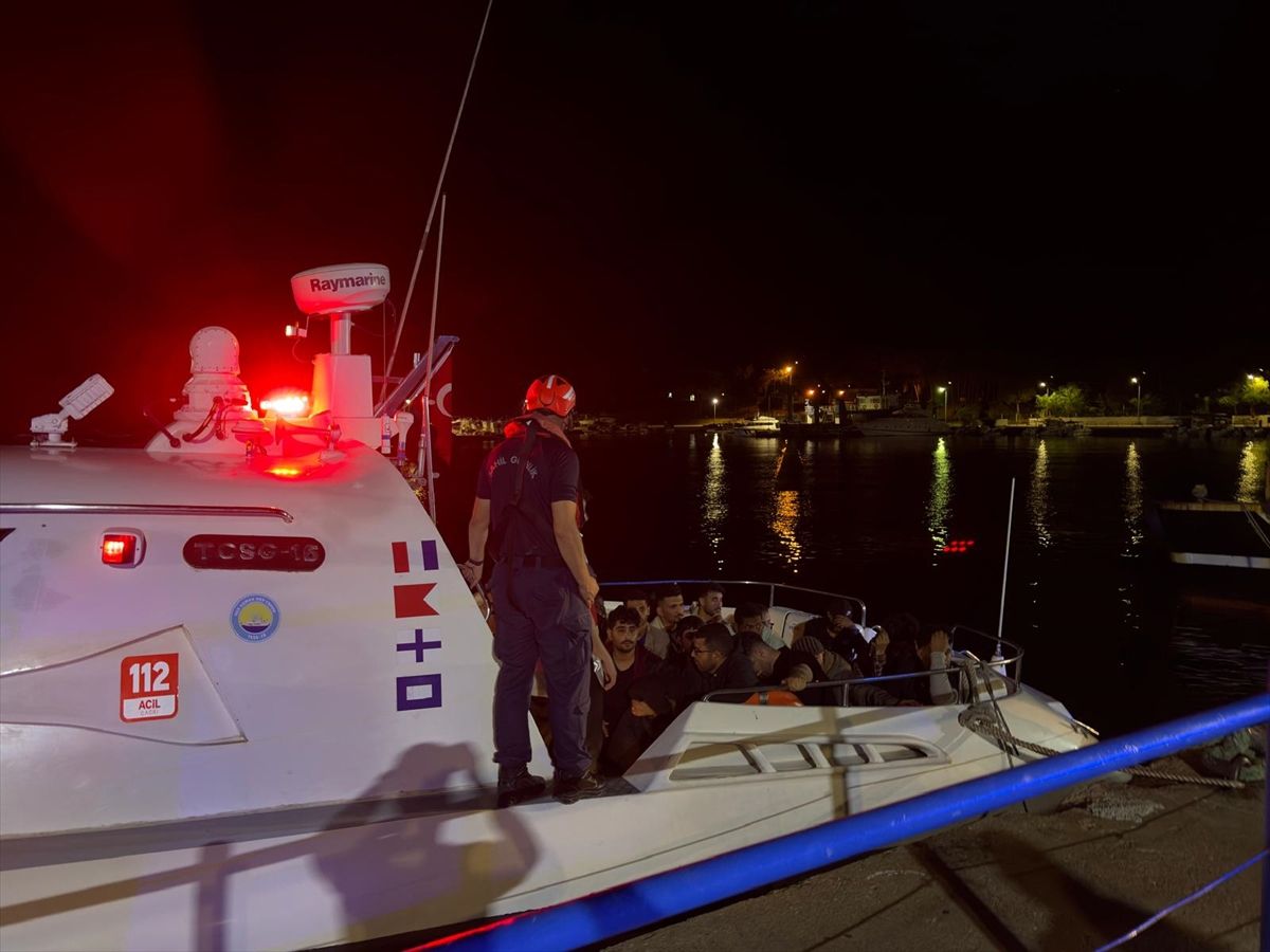 Çanakkale'de 36 düzensiz göçmen yakalandı