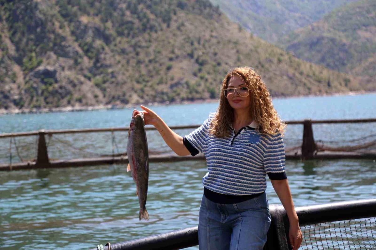 Çoruh Havzası'nda üretilen Türk somonları dünya sofralarında