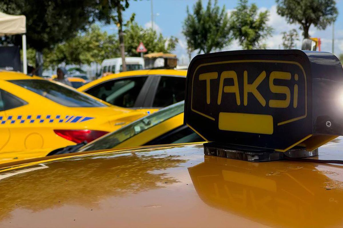 Taksi şoförünün yolcusuna attığı cinsel içerikli mesajlar ortaya çıktı