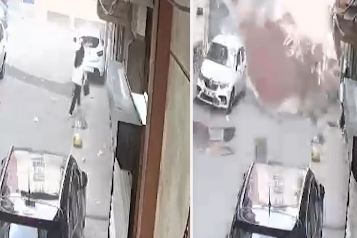Esenler'de sokakta oynayan çocuklar, uçan çatının altında kalmaktan son anda kurtuldu