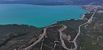 İznik Gölü turkuaz renge büründü