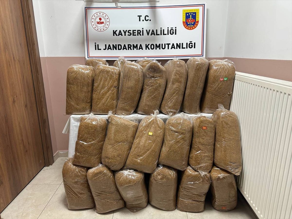 Kayseri'de 300 kilogram kaçak tütün ele geçirildi