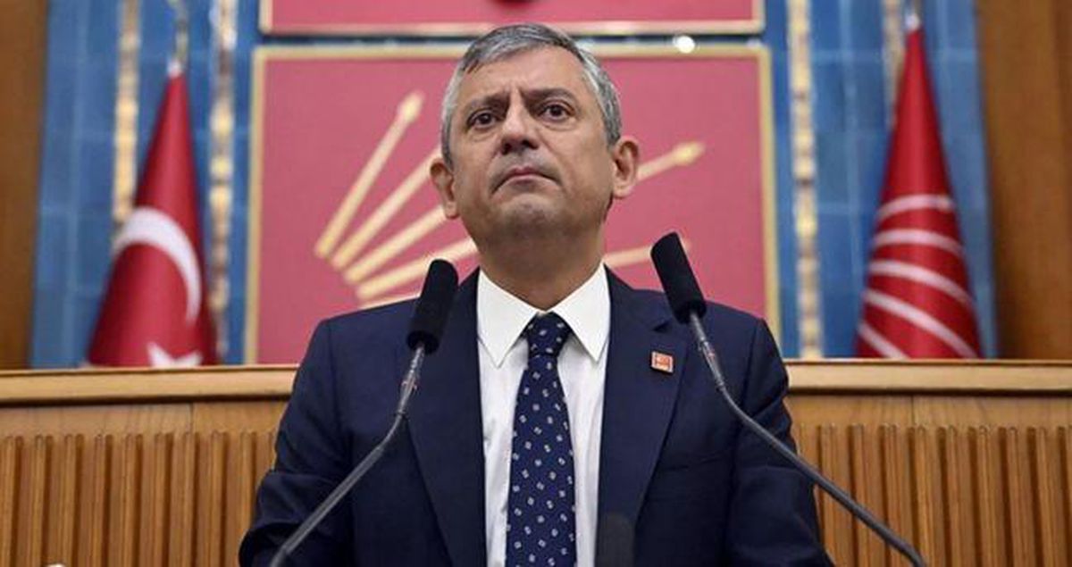 Özgür Özel'in yeni bir siyasi oluşumun ilk adımını attığına dair iddialar gündemde.