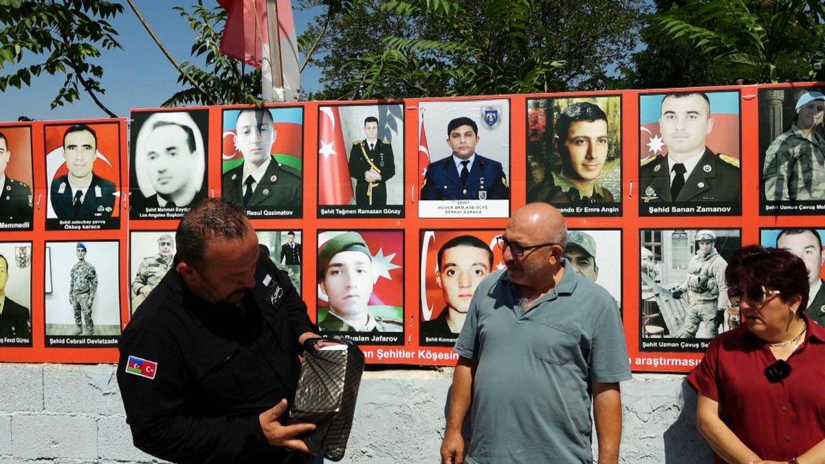 Şehit Astsubay Berkay Karaca'nın ailesine teslim edilen Azerbaycan çayı