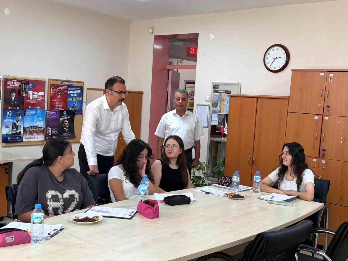 Kaymakam Ateş'ten öğrencilere DYK ziyareti
