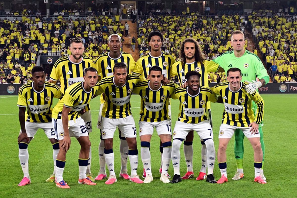 Taraftarlar gitsin diye yolunu gözlüyordu! Takımda kalacağı açıklandı