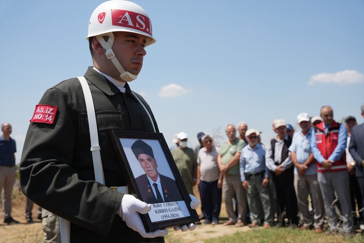 Tekirdağ'da vefat eden Kıbrıs gazisi son yolculuğuna uğurlandı