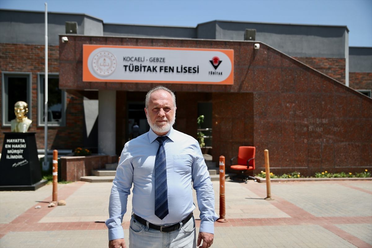 TÜBİTAK Fen Lisesi, öğrencilerinin YKS'de aldığı başarılı sonuçlarla göz doldurdu