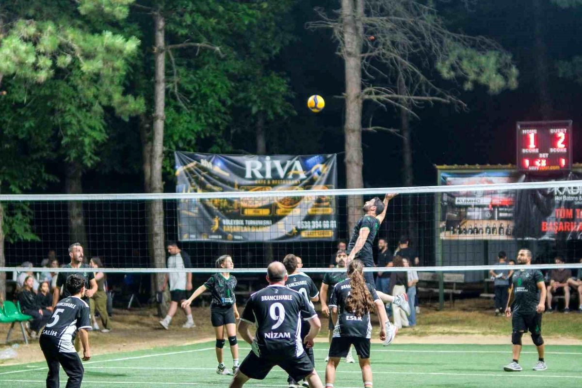 Bayramcı Köyü'nde 20. Geleneksel Voleybol Turnuvası Fahri Ayyıldız Anısına Düzenleniyor