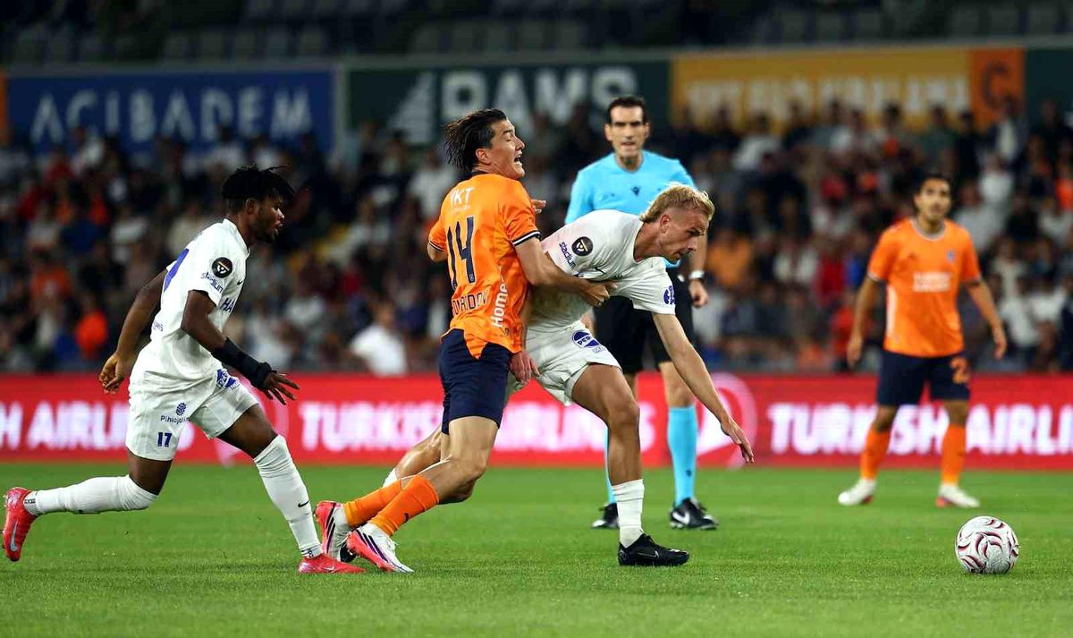 Başakşehir-Inter Turku: 15 dakika golsüz